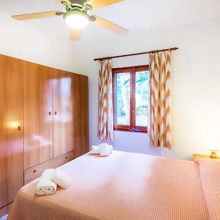 Arenal Playa Menorca * 蓬塔格罗萨